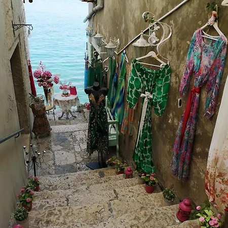 Michaela 4-sterne & Parking Rovinj